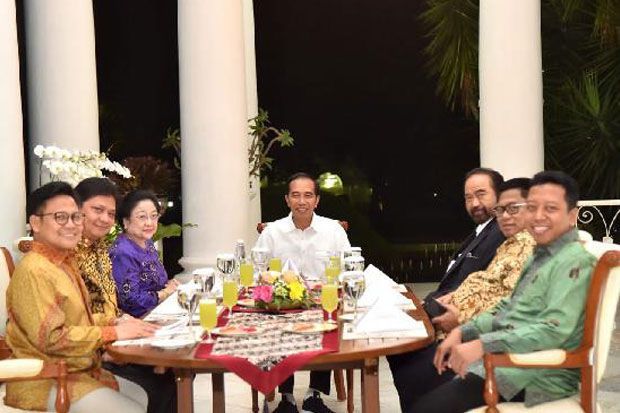 Jokowi Kumpulkan Pendukung, Prabowo Bertemu SBY