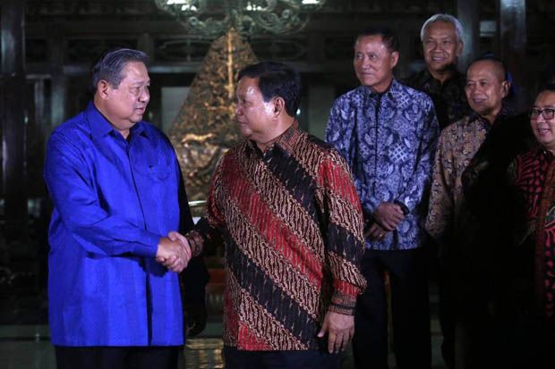 Batik Lengan Panjang Dress Code Pertemuan SBY-Prabowo Malam Ini