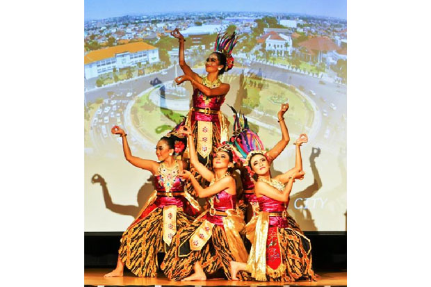 Ribuan Pengunjung Kagumi Festival Budaya Nusantara