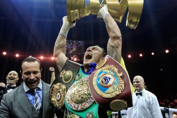 Usyk Dinilai Layak Masuk ke Jajaran Petinju Elit Dunia