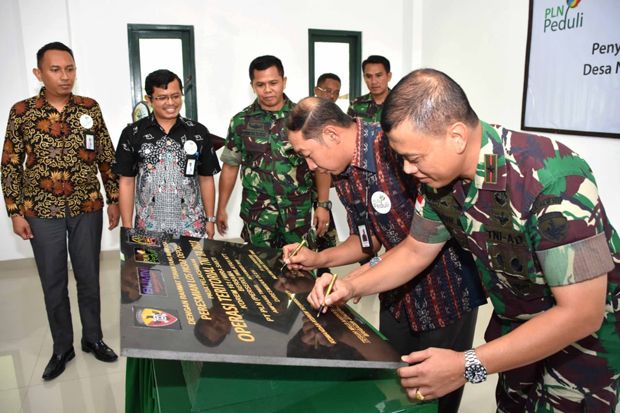 TNI dan PLN Bangun 20 Unit Los Pasar di Oepoli NTT