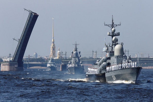 Putin Unjuk Kekuatan, Lebih dari 40 Kapal Perang Dikerahkan