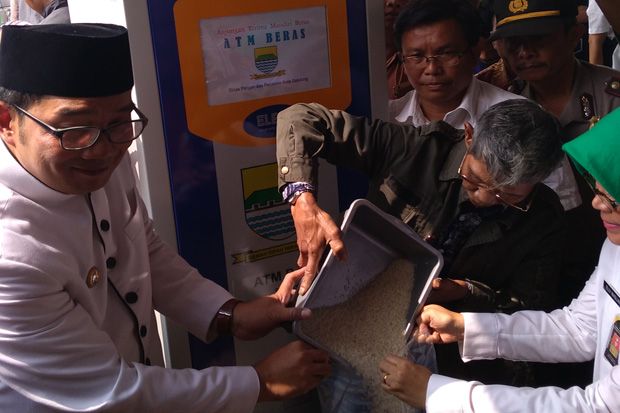 Pemkot Bandung Launching ATM Beras bagi Warga Tak Mampu