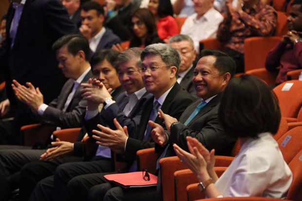 Kapolri Hadiri International Business Forum di Singapura