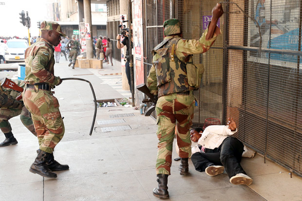 Pasca Pemilu, Kekerasan Pecah di Zimbabwe