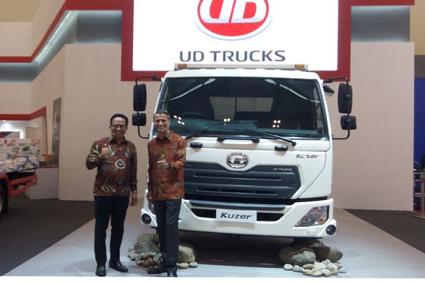 UD Truck Perlihatkan Kemampuan Truk Ringan Nan Bertenaga 150Hp