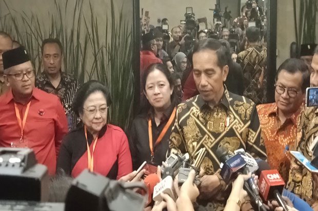 Soal Deklarasi Cawapres, Jokowi: Tunggu, Tanya Bu Mega