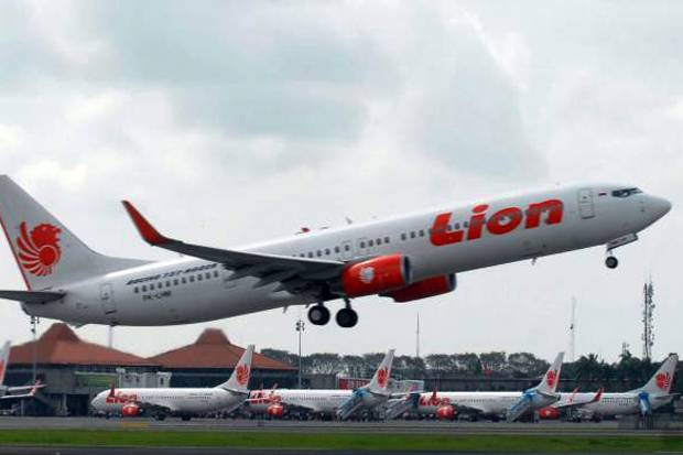 Kaca Pesawat Lion Air Retak saat Terbang, Semua Penumpang Selamat