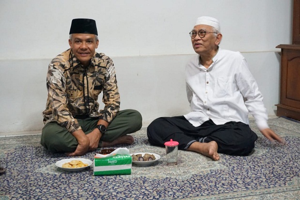 Ganjar Pranowo dan Gus Mus Kaget Jokowi Pilih Maruf Amin