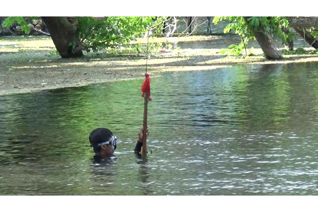 ‘Manusia Ikan’ di Probolinggo Mampu Berenang Berjam-Jam di Kedalaman 10 Meter