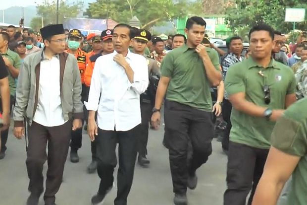 Tinjau Penanganan Gempa Lombok, Jokowi Menginap di Tenda