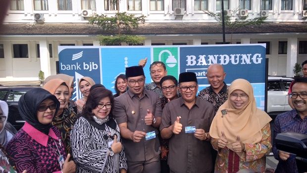 Pemkot Bandung Gandeng Bank Bjb Luncurkan Bandung Smart Card