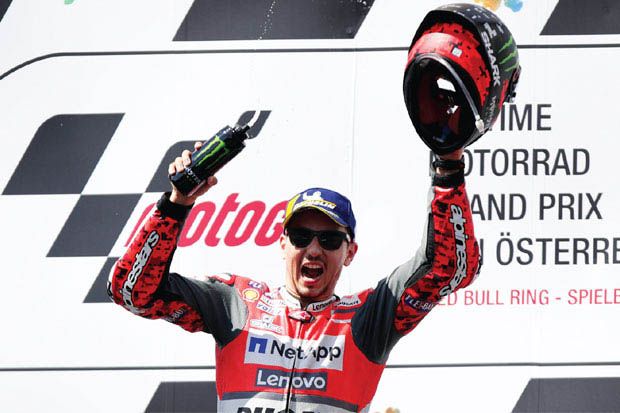 Persaingan Sengit di Sirkuit Red Bull, Lorenzo Tinggalkan Marquez