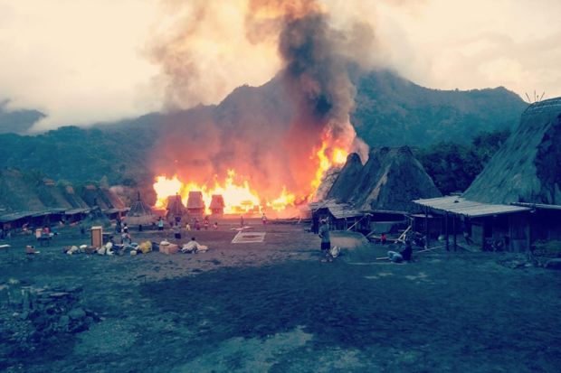 27 Rumah Adat Gurusina di Ngada NTT Hangus Terbakar