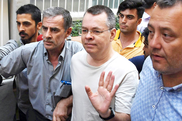 Pengadilan Turki Tolak Permohonan Pendeta AS untuk Dibebaskan