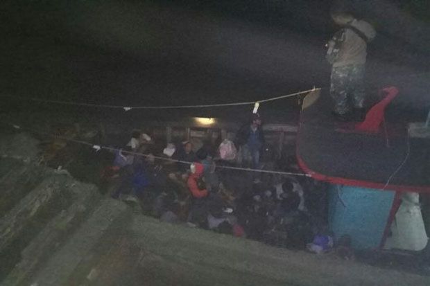 Lanal Tanjung Balai Asahan Tangkap Kapal Penyelundup 44 TKI Ilegal