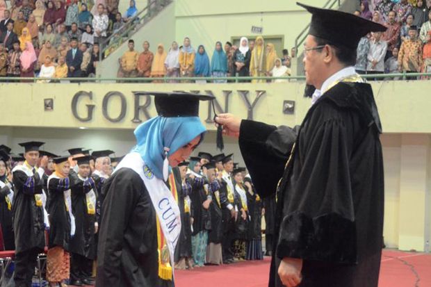 Universitas Negeri Yogyakarta Wisuda 1.770 Sarjana Baru