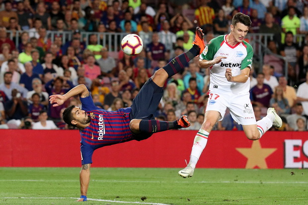 Dua Gol Messi Warnai Kemenangan Barcelona atas Alaves