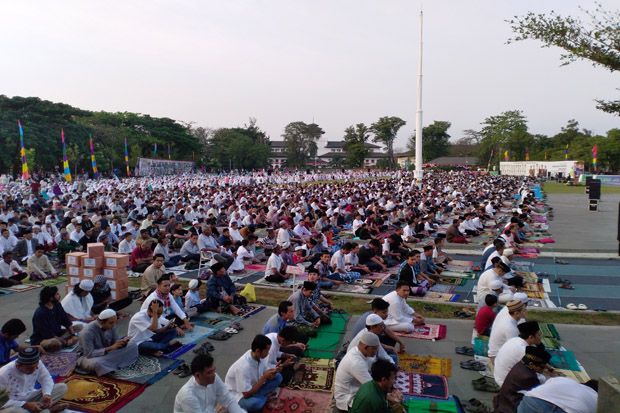 Ribuan Jamaah Salat Idul Adha di Lapangan Gasibu Bandung
