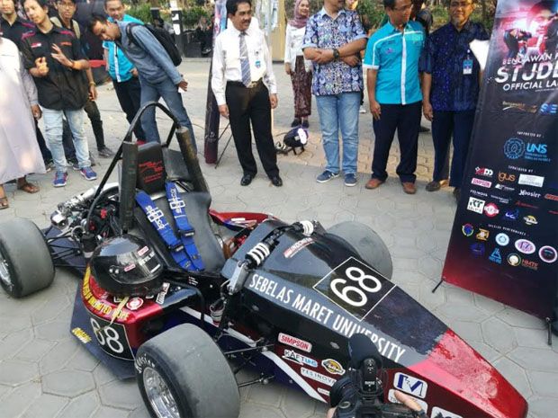 Kompetisi Student Formula Japan, Tim UNS Siapkan Mobil Samartha