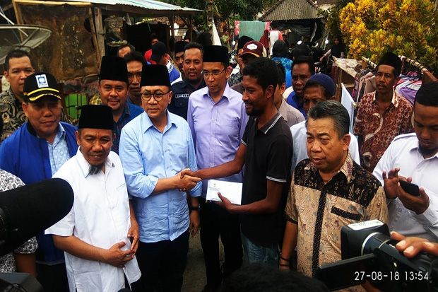 Ketua MPR Serahkan Bantuan untuk Korban Gempa Lombok