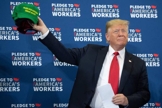 Atasi Perang Dagang, Trump Kucurkan Rp174,6 Triliun ke Petani AS