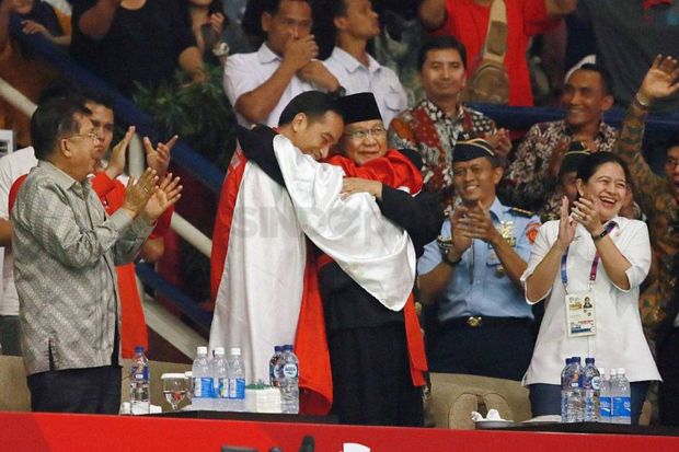 Jokowi-Prabowo Berpelukan, Kicauan Wowo Sayang Wiwi Bemunculan