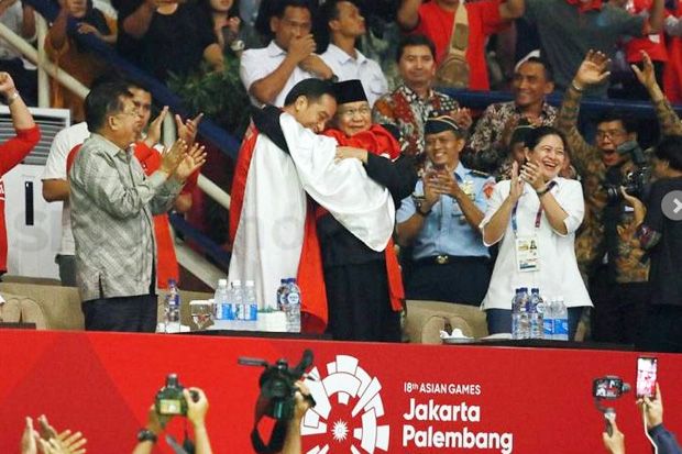 Pelukan Jokowi-Prabowo Dinilai bagai Oase di Padang Pasir