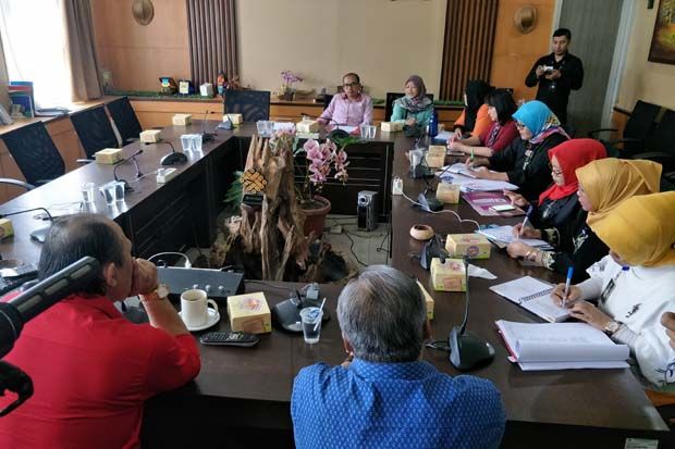Orangtua Siswa SDN 023 Pajagalan Korban Bullying Curhat ke DPRD Kota Bandung