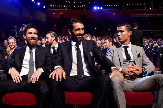 Bintang Tinju Dunia Kagum dengan Sosok Ronaldo dan Messi