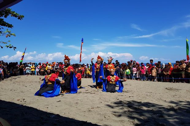 Festival Kayumaloa Pasangkayu Destinasi Wisata Baru di Sulbar