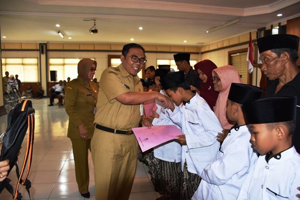 Peringati 1 Muharram, Pemkab Pekalongan Gratiskan Khitan 100 Anak