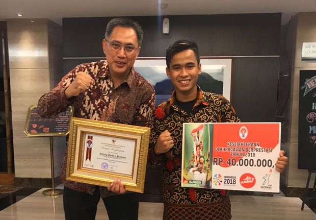 Galang Hendra Raih Penghargaan Pelaku Olahraga Berprestasi Tahun 2018