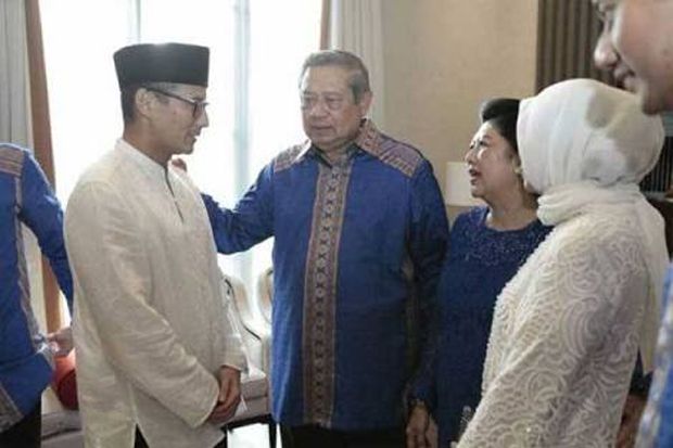 Sandiaga Cium Tangan SBY Sebelum Bahas Isu Koalisi Pilpres