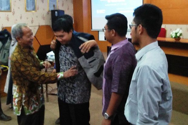 Universitas Islam Indonesia Berangkatkan 10 Dokter Khitan ke Timor Leste