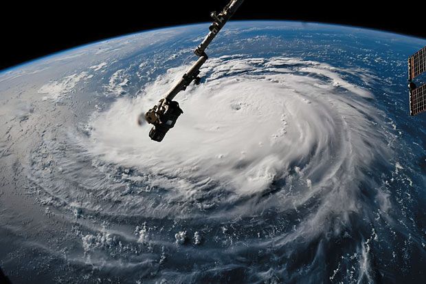 Badai Florence Terdeteksi Kian Mendekati Pantai AS