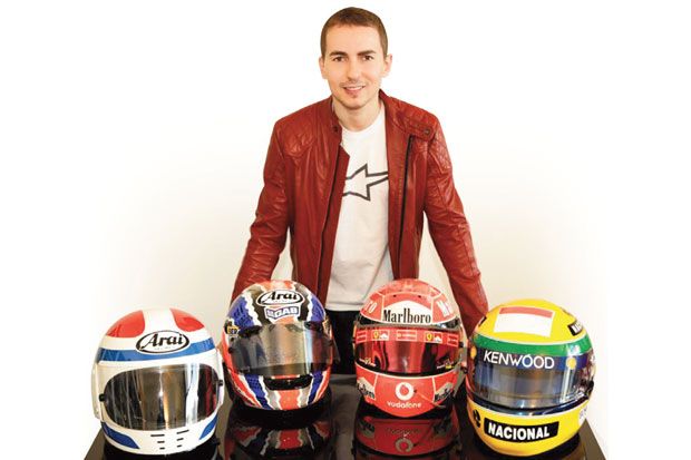 Hobi Jorge Lorenzo Mengoleksi 60 Helm MotoGP hingga F1