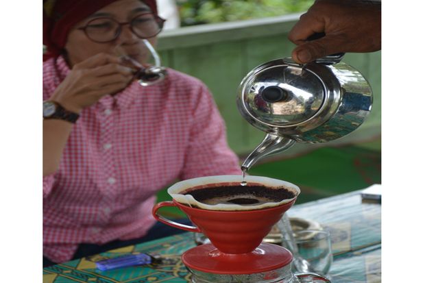 Menikmati Citarasa Kopi Khas Marancar di Tyyana Coffee