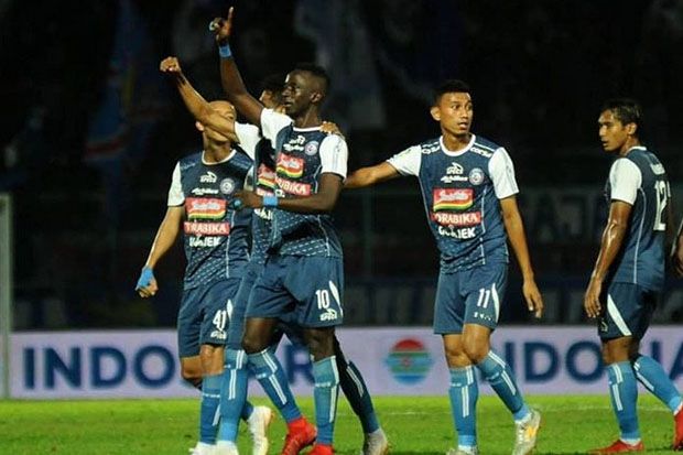 Arema FC Bangkit, Bikin Madura United Gagal Depak Persib