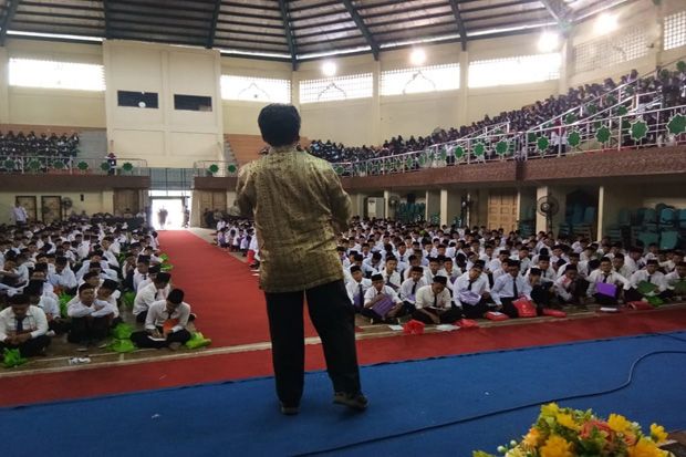 Rektor UIN Suska Riau Ingin Mahasiswa Jadi Benteng Moderasi Agama