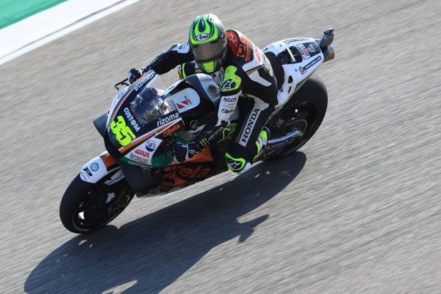 Crutchlow Tercepat di FP3, Rossi Jatuh