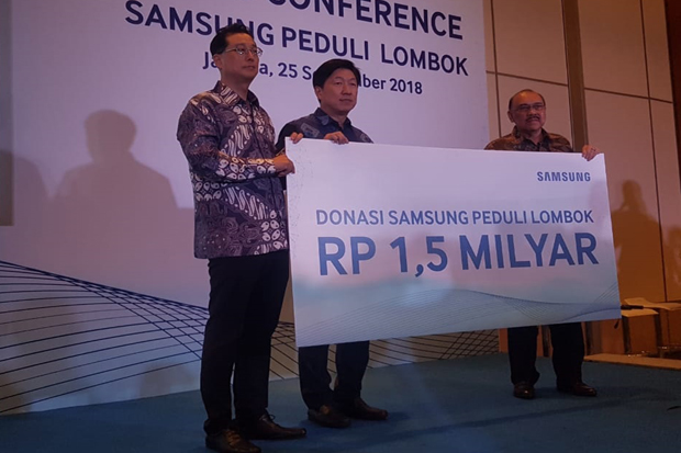 Samsung Serahkan Bantuan Gempa Lombok Rp1,5 Miliar ke PMI