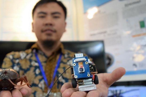 Peneliti ITB Kembangkan Robot Kecoa untuk Misi Pengintaian