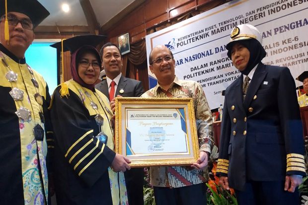 Jadi Inspirasi Maritim Nasional, Pelni Raih Penghargaan Akademik dari Polimarin