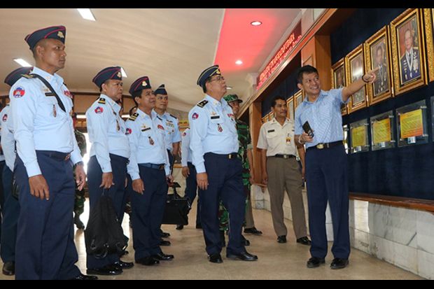 TNI AU Perkuat Kerja Sama dengan AU Kamboja