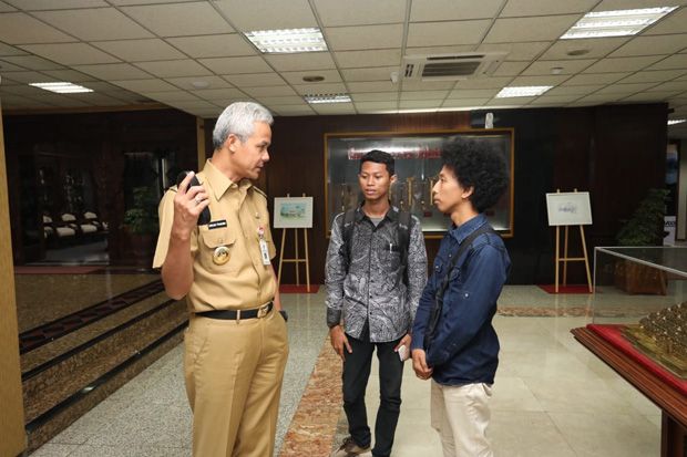 Ganjar Ajak Mahasiswa Palu di Jateng Pulang Jadi Relawan Bencana