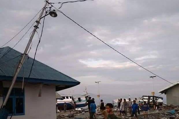 Gempa 5,3 SR di Donggala, Ratusan Warga Keluar dari Tenda Pengungsi di Palu