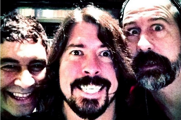 Foo Fighters Goda Fans dengan Reuni Nirvana
