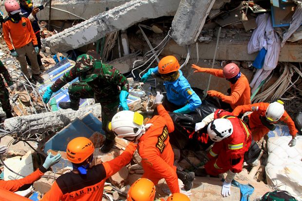 1.424 Orang Meninggal Dunia Akibat Gempa dan Tsunami di Sulteng