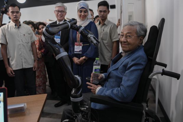 PM Mahathir: Islam Bukan tentang Memenggal Kepala